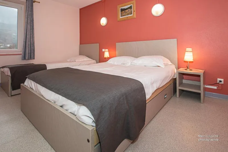 11/Chambre Double A Triple Avec Television