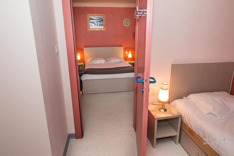 12 / BEDROOM FOR 4  PERSONS