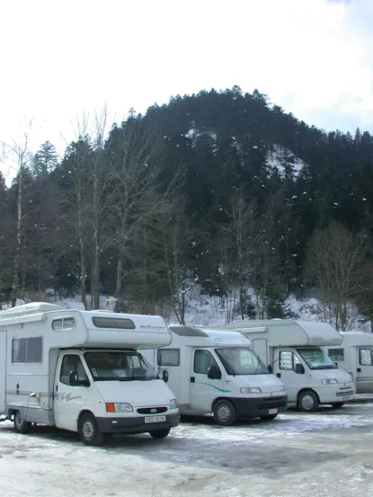 Outside Campers Parking : Formula With 1 Camper + 2 Persons And Electricity 13 Amp