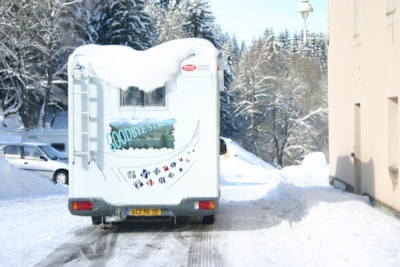 Outside campers parking : Formula with 1 camper + 2 persons + 13 amp — 4