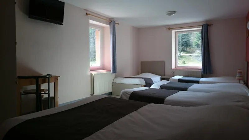 15/ Chambre Quadruple A Sextuple Avec Television