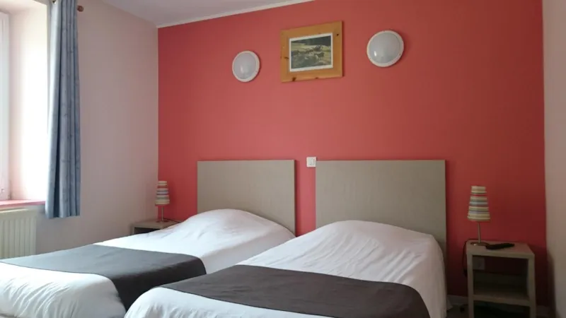 16/Chambre Quadruple Avec Television