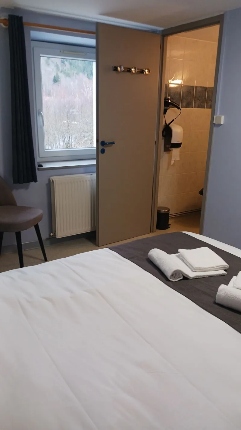 24 / Chambre Double Ou Triple Avec Television