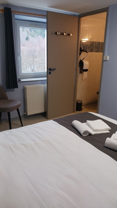 24 / Bedroom for 2 or 3 persons — 4