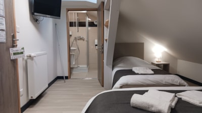 25 / Small attic room for 1 people or 2 people if 1 child — 1