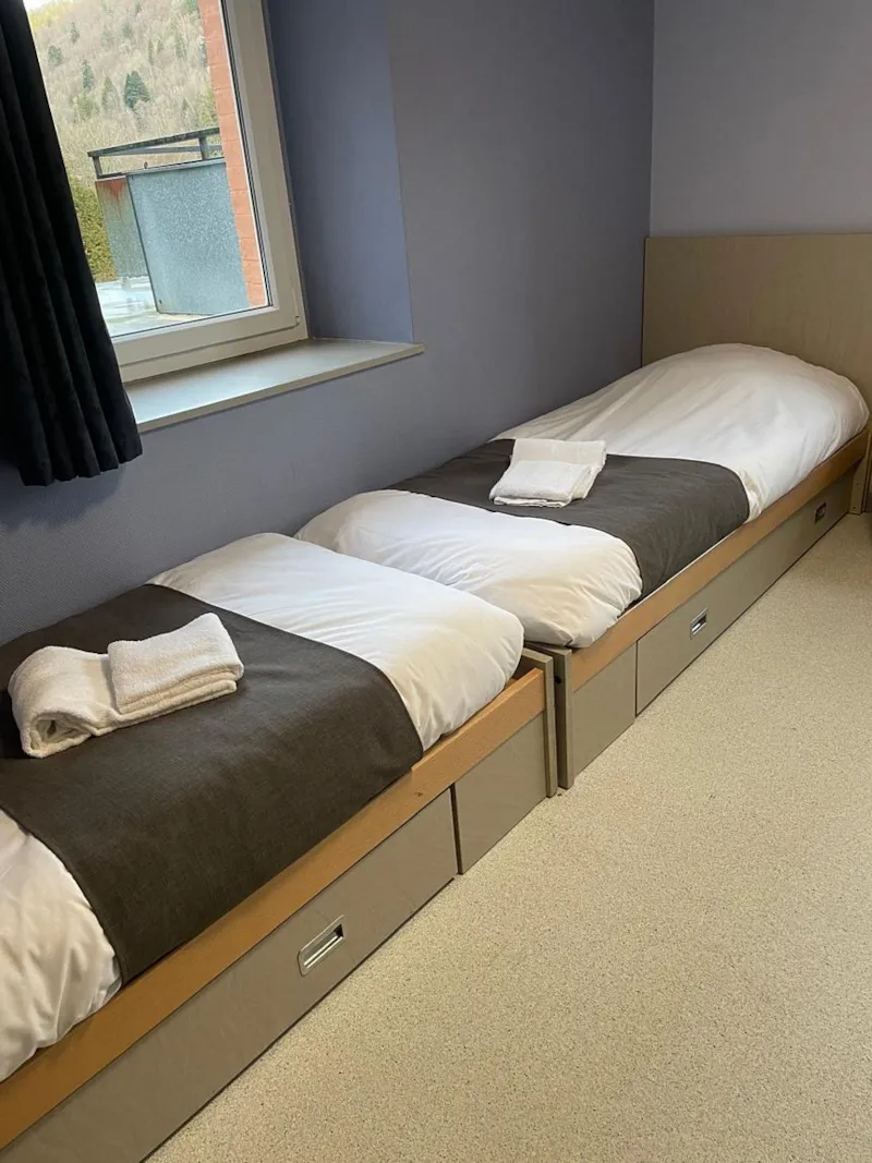 01/ Chambre Twin Ou Single Avec Television