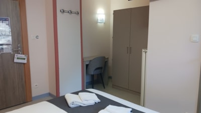 11/ Bedroom for 2 or 3 persons — 4