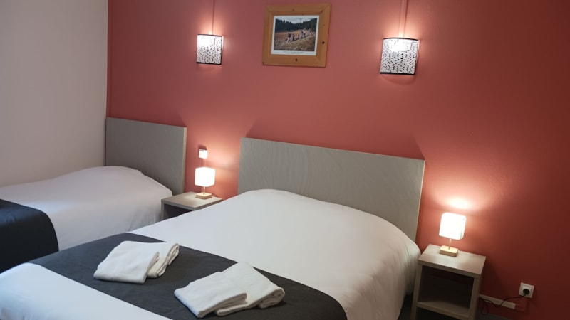 11/ Schlafzimmer für 2 oder 3 Personen