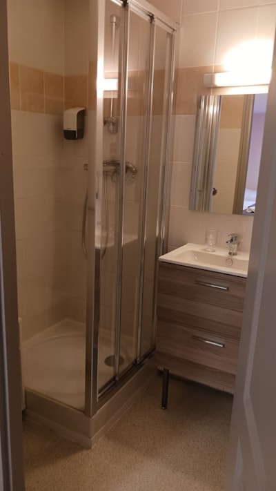 11/ Bedroom for 2 or 3 persons — 2