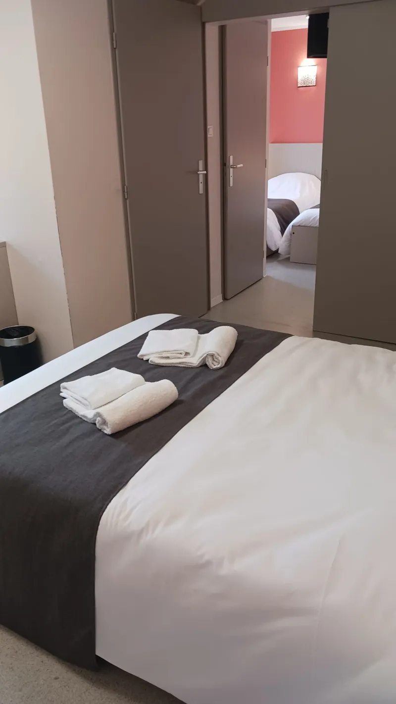 16/Chambre Quadruple Avec Television