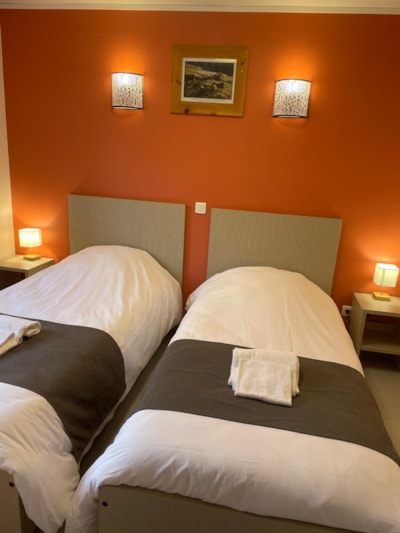 16 / Bedroom for 4  persons — 4