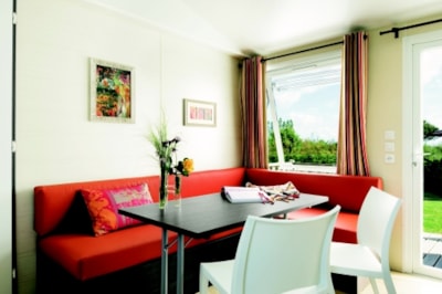 Mobil home Le Chêne Standard 29m² (2bed-4p) + semi-covered terrace 15m² + TV (Sam)