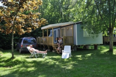 Mobil home Le Chêne Standard 29m² (2bed-4p) + semi-covered terrace 15m² + TV (Sam)