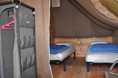 Amazone Standard tent 20 m² (2bed-4p) + terrace (no sanitary facilities)