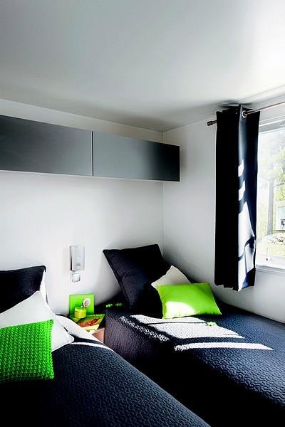 Mobil-home Le Platane Confort 29m² (3bed-6p) + semi-covered terrace 15m² + TV (Sam)