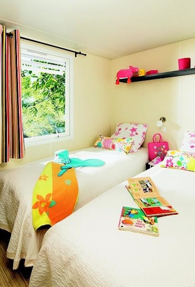 Mobile-home Le Chêne Confort 29m²(2bed-4pers)+semi-covered terrace 15m²+ TV + LV riverside dim