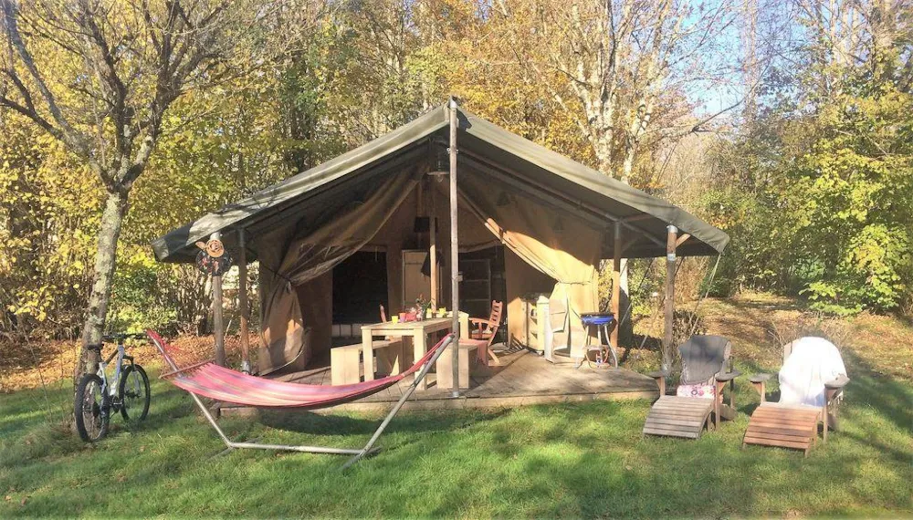 Lodge Safari-tent 35 m² - 2 slaapkamers - overdekt terras van 10 m²