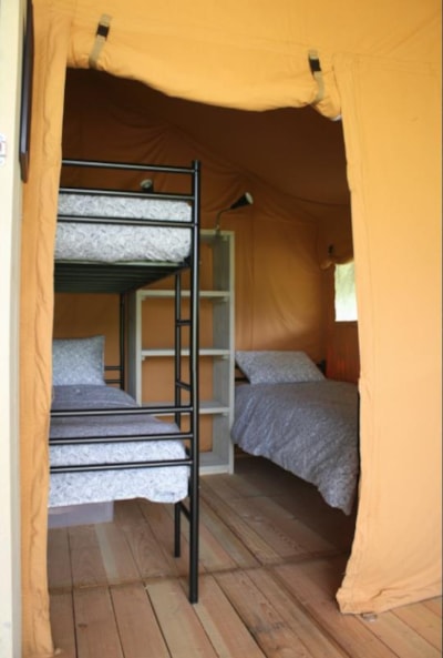 Lodge Safari tent 35 m² - 2 bedrooms - 10 m² covered terrace