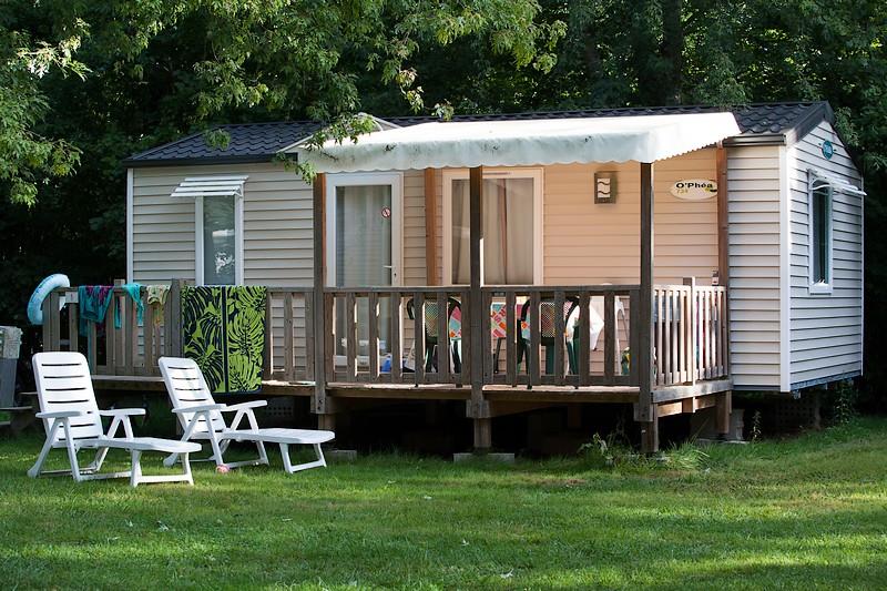 Accommodation - Mobil Home Le Chêne (2 Bedrooms) + Large  Terrace + Tv - Camping Brantôme Peyrelevade