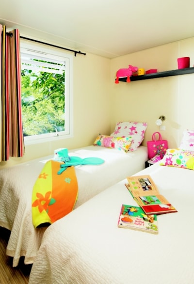 Mobil home Le Chêne Standard 29m² (2bed-4p) + semi-covered terrace 15m² + TV (Dim)