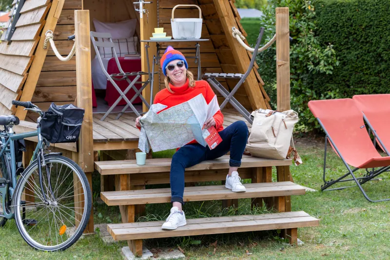 Forfait Insolite :Cabadienne 8M² - 1 Chambre + Frigidaire + Terrasse