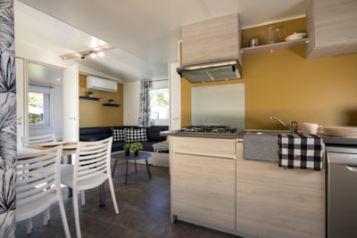 Homeflower Premium 29m² (2 bedrooms) + television + Dishwasher + sheltered terrace + Pedestrian zone — 3