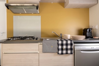 Homeflower Premium 35m² (3 bedrooms) + television + Dishwasher + Air conditioning +Coverred terrace — 4