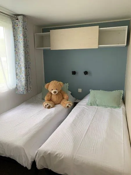 Accommodation - Mobile-Home Rose Top Presta - 32 M² - 3 Bedrooms - image n°5 - Clico Chic - Eyrieux Camping