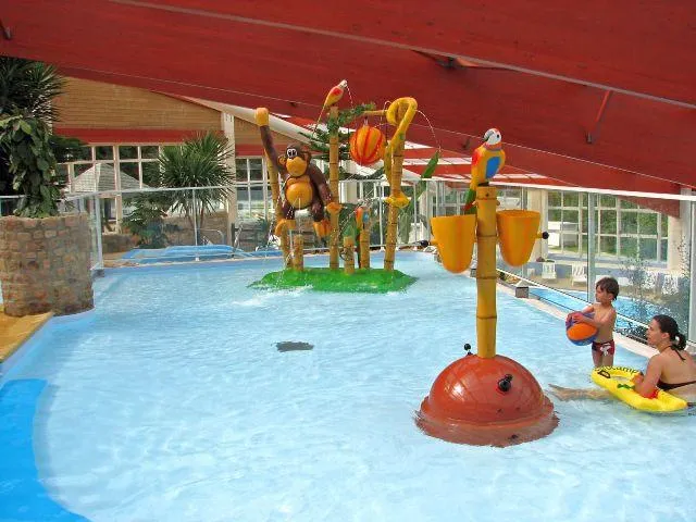 Castel Camping Château de Lez-Eaux