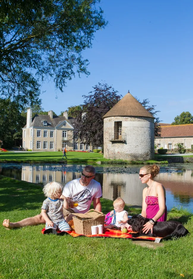 Castel Camping Château de Lez-Eaux - image n°4 - Camping Direct