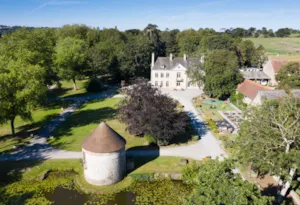 Castel Camping Château de Lez-Eaux - Ucamping