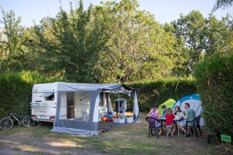 Emplacement Camping Confort