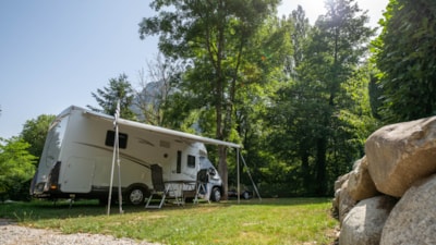 Camping des Grottes****