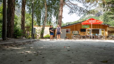 Camping des Grottes****