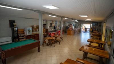 Camping des Grottes****