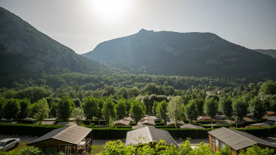 Camping des Grottes****