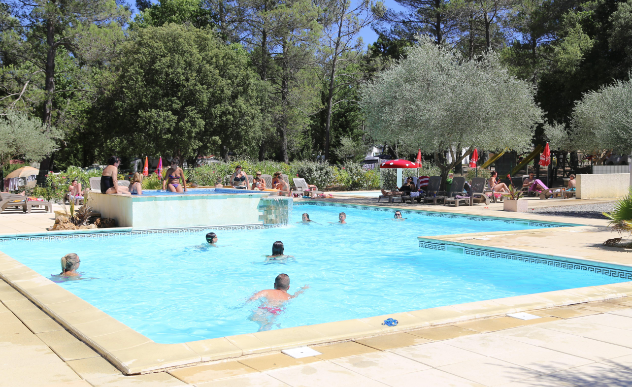 Camping Le Relais de la Bresque — Photo 1
