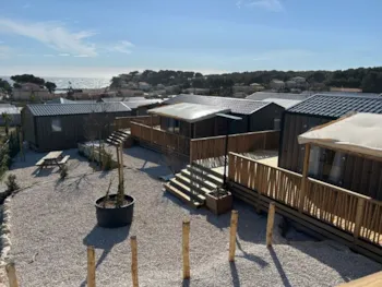 Mietunterkunft - Premium-Mobilheim Für 4 Personen Large Hanglage (33 M² Terrasse) - Camping Les Tamaris