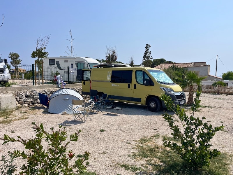 Grand Comfort XL Standplaats Tent/Van/Caravan/Camper