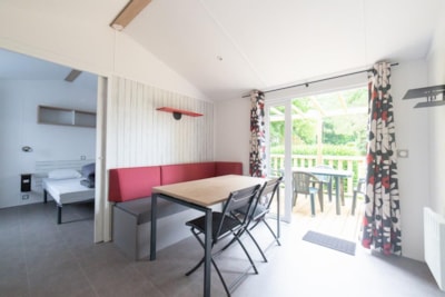 Mobile-home for the disabled - 31m2 - 4 people max - 2 bedrooms - covered terrace — 3