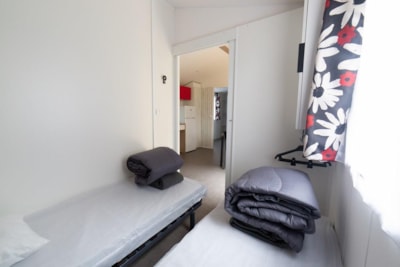 Mobile-home for the disabled - 31m2 - 4 people max - 2 bedrooms - covered terrace — 5