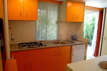 Mietunterkunft - Mobilheim 2 Zimmer Tulipano - Villaggio turistico Lido d'Abruzzo