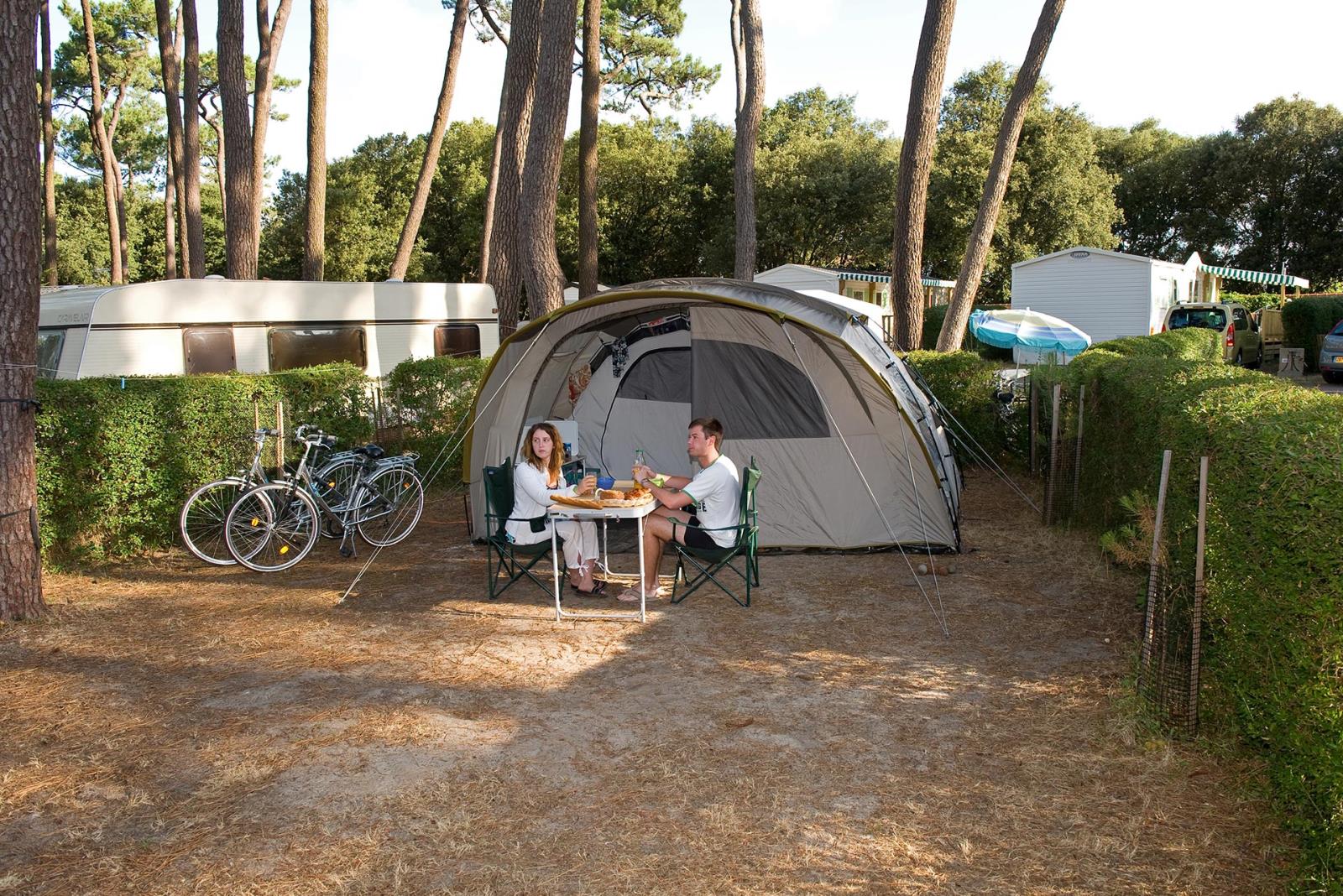 Emplacement - Forfait Emplacement Bloqué + Tente *** - Camping Sandaya Le Littoral