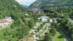 Pitch - Comfort Package (1 Tent, Caravan Or Motorhome / 1 Car / Electricity  10A) - Flower Camping Le Martinet