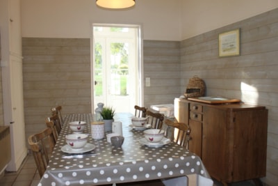 Holiday Home CHATEAU : Les Rosiers — 6