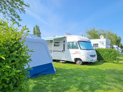 Package pitch for van, camper, mobilhome or tent + electricity — 4