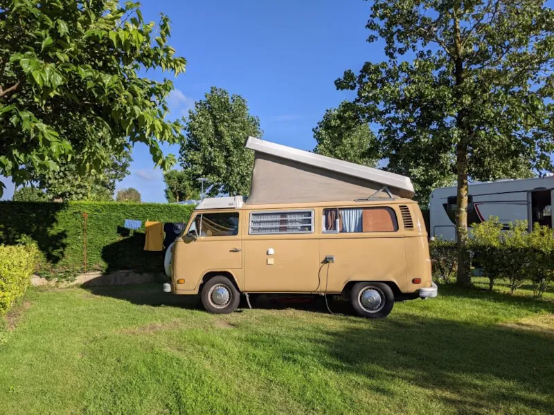 Emplacement Tente, Caravane, Camping-Car Ou Van + Élec