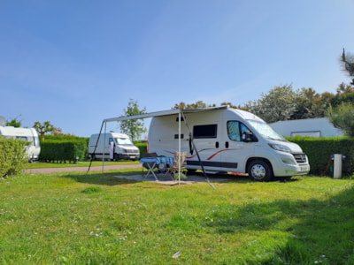 Package pitch for van, camper, mobilhome or tent + electricity — 5