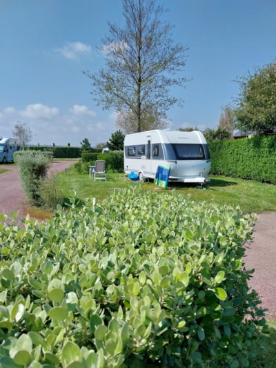 Package pitch for van, camper, mobilhome or tent + electricity — 6