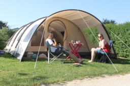 Kampeerplaats(en) - Standplaats Confort - Camping Paradis UTAH-BEACH